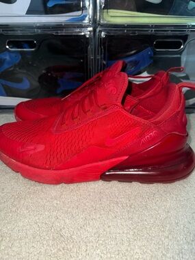 Size 14M - Nike Air Max 270 University Red Preloved Good Condition! Retail $170